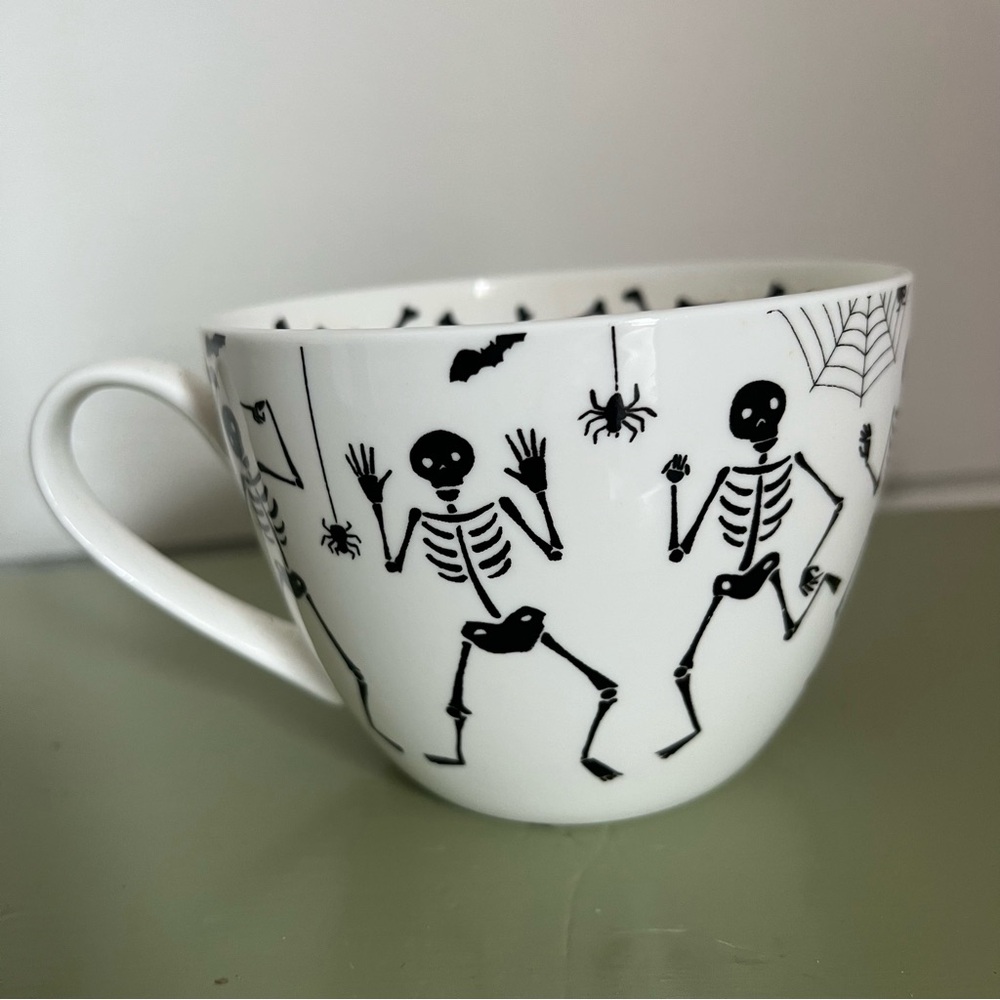 Portobello by Design Happy Haunting Dancing‎ Skeletons 20oz Tea Coffee Mug Cup